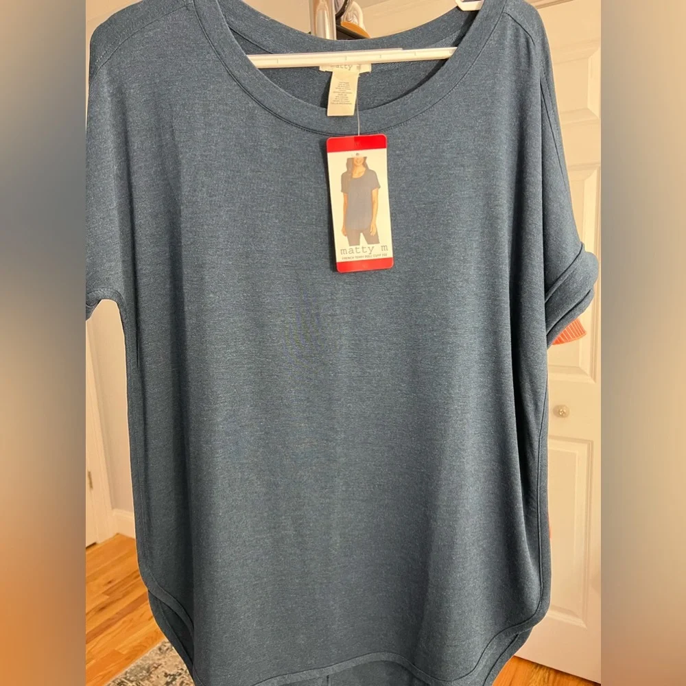 Matty m - Women top / Wide and comfortable t-shirt. - Picture 4 of 12